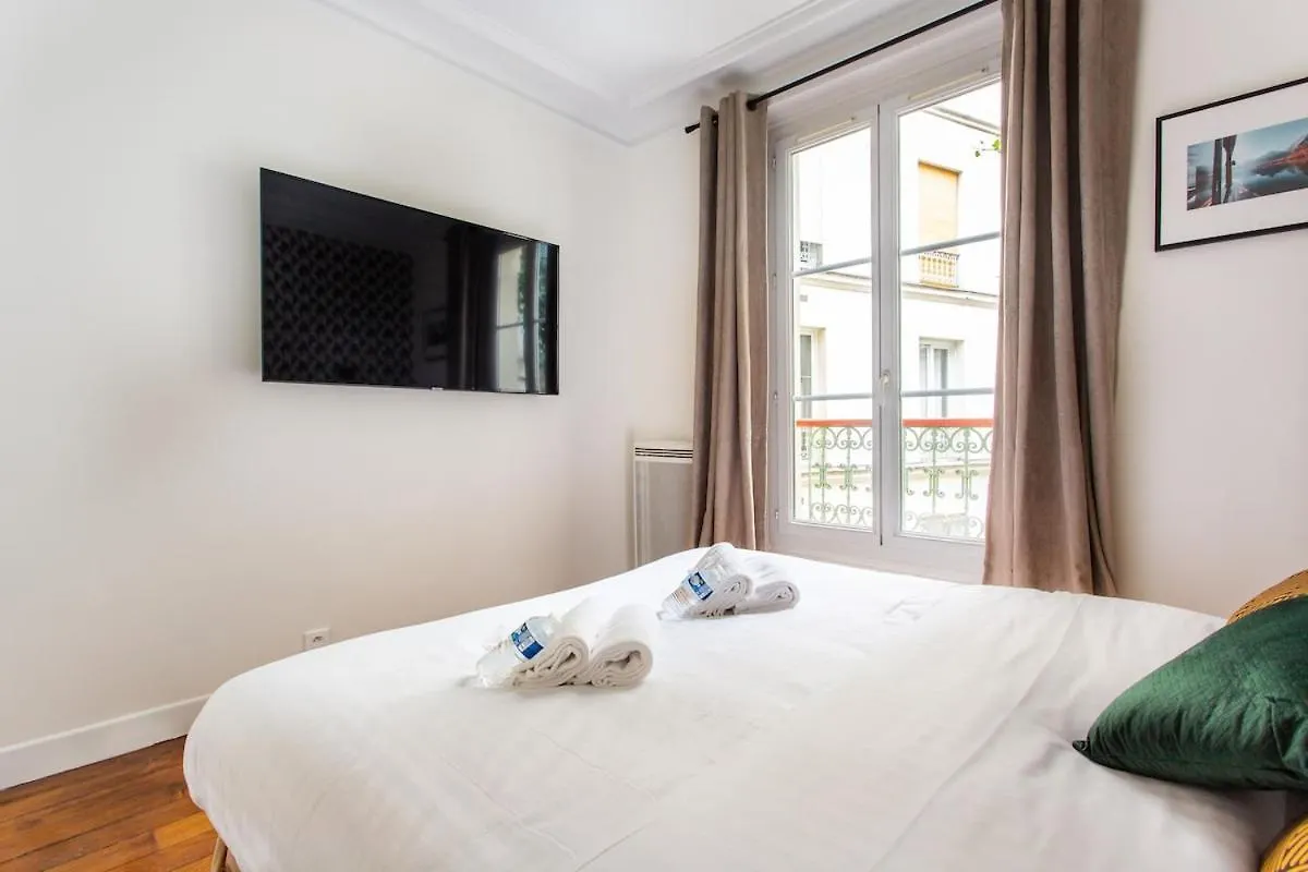 Montmartre Seveste Beautiful Apartment 2Br 파리 프랑스
