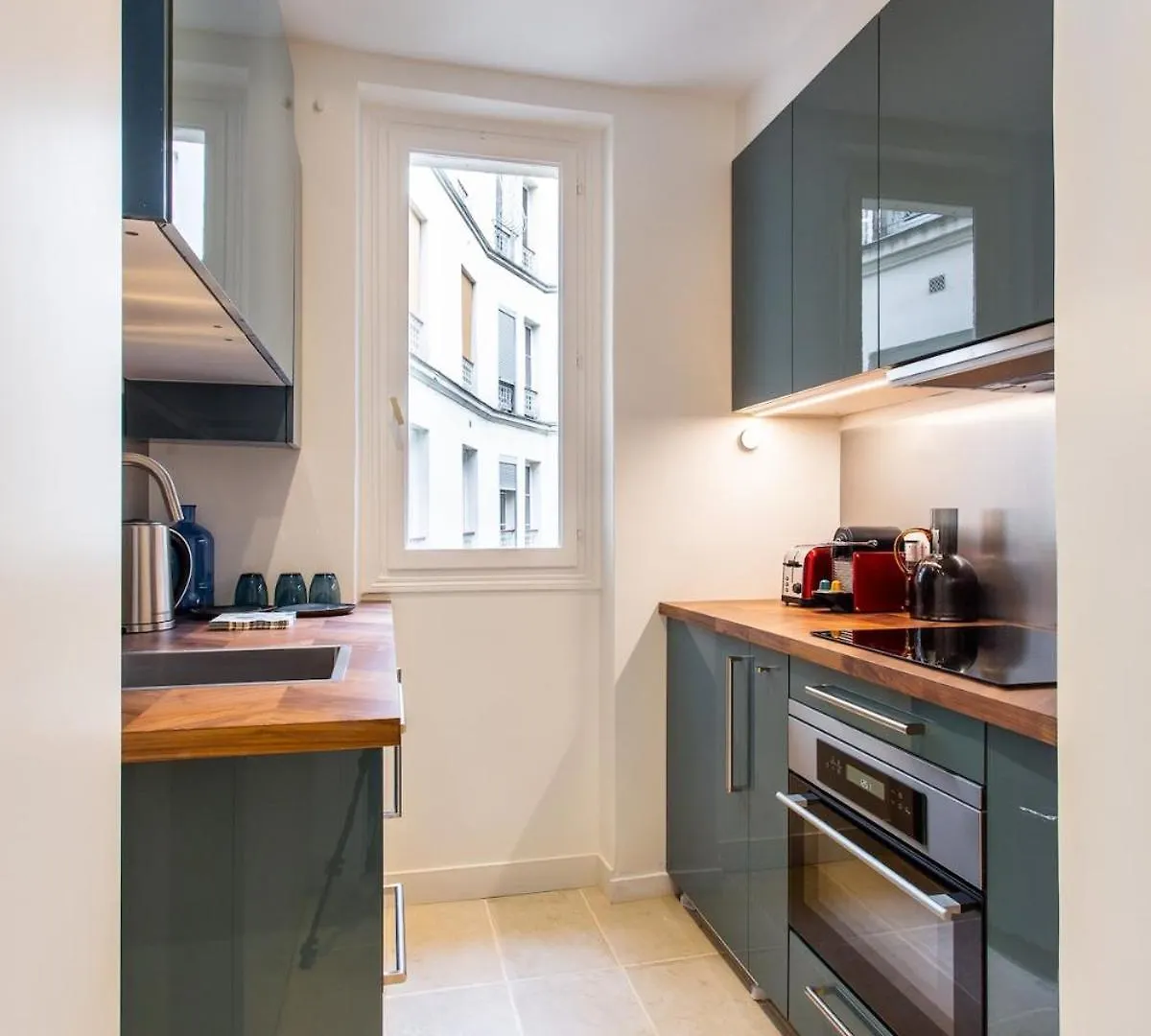 Montmartre Seveste Beautiful Apartment 2Br Paris 0*,  France