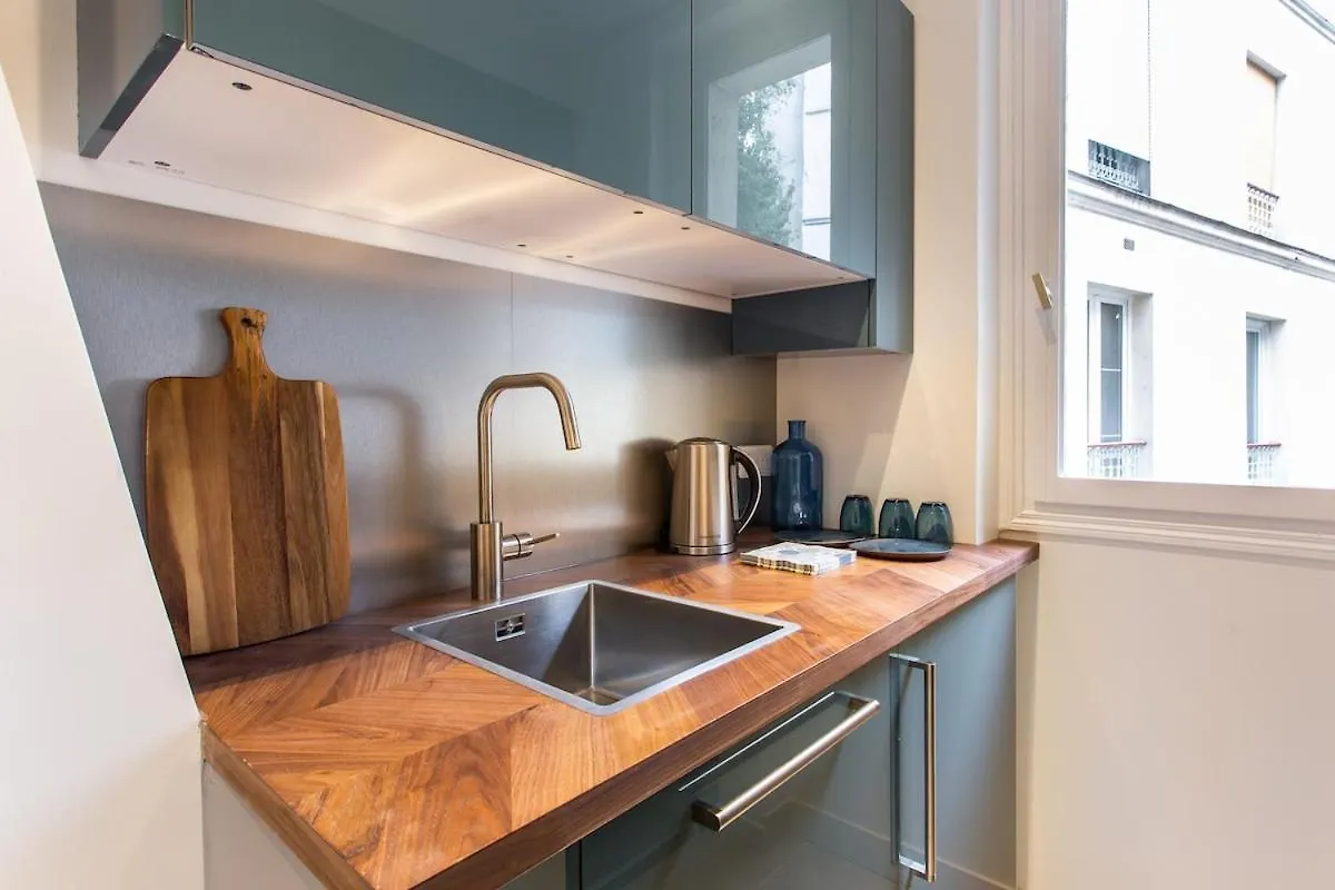 Montmartre Seveste Beautiful Apartment 2Br Paris